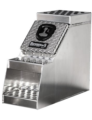 Buyers Aluminum Step Box - Heavy Duty - Diamond Tread - 24 x 28 x 12 Inches
